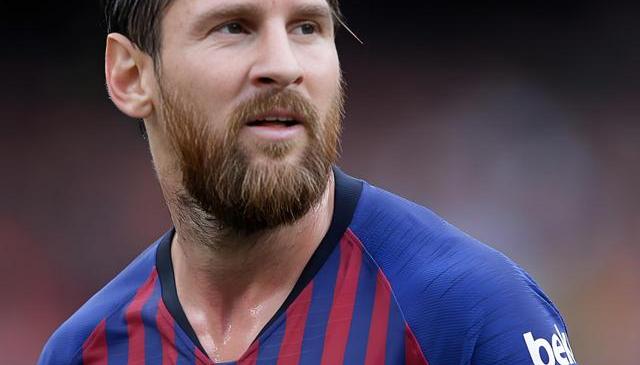 关于梅西焦点对战，穆古鲁扎与80激战MAD分钟，反败为胜胜负难料！观众掌声雷动的信息